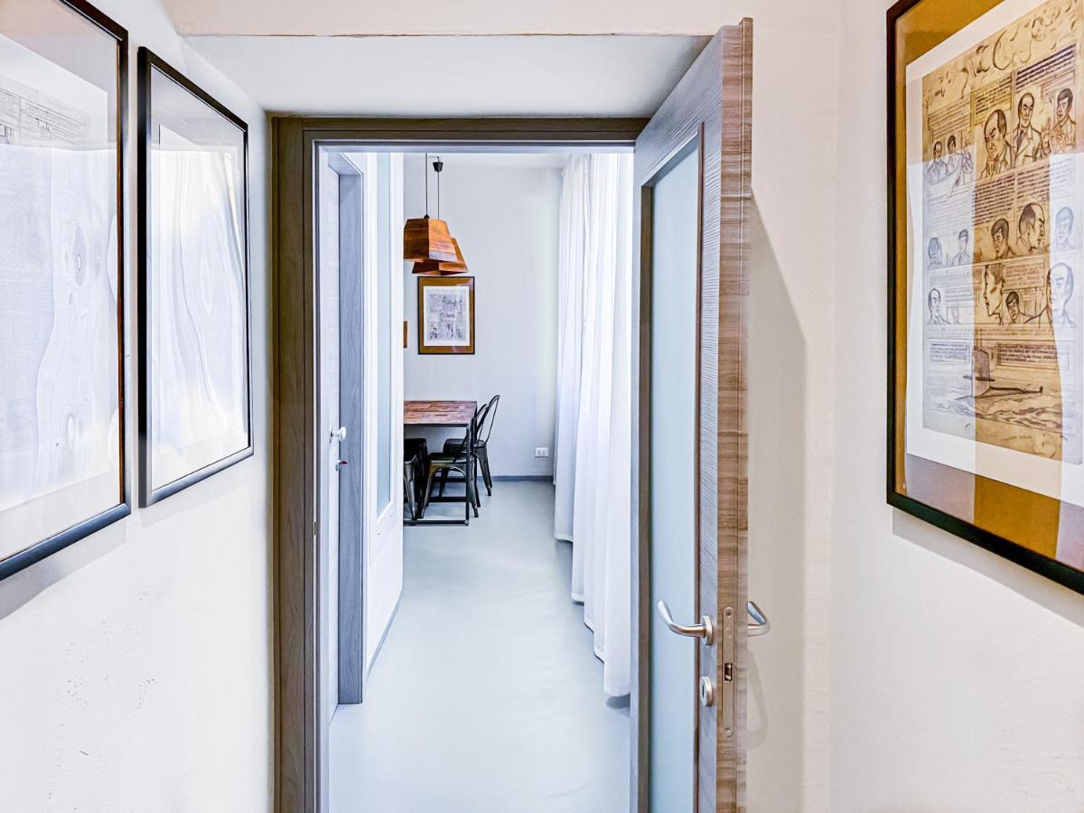 Tra Piazza Erbe E Piazza Bra Raffinata Maison Hotel เวโรนา ภายนอก รูปภาพ